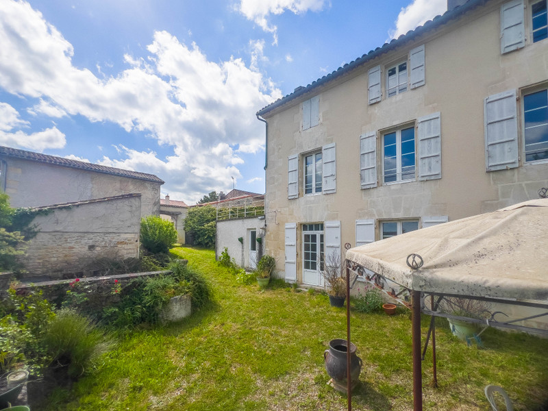 French property for sale in Saint-Simeux, Charente - €191,500 - photo 3