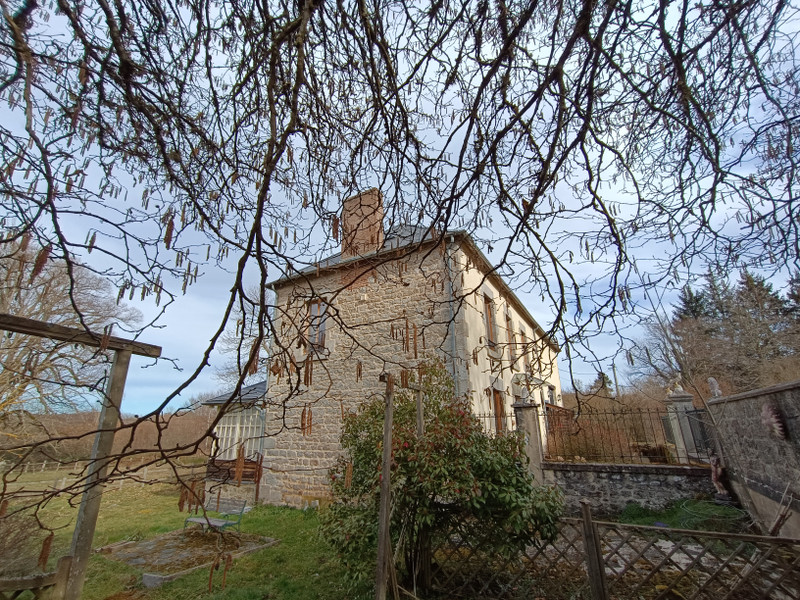 French property for sale in Felletin, Creuse - €275,600 - photo 1