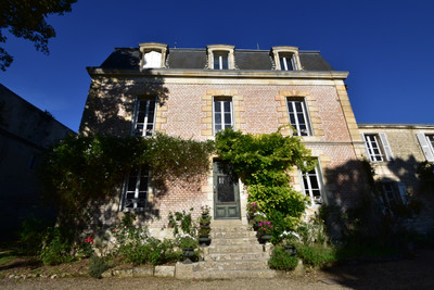 Maison à vendre à Niort, Deux-Sèvres, Poitou-Charentes, avec Leggett Immobilier