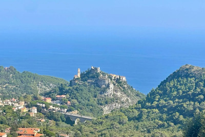 French property for sale in Èze, Alpes-Maritimes - €1,550,000 - photo 4