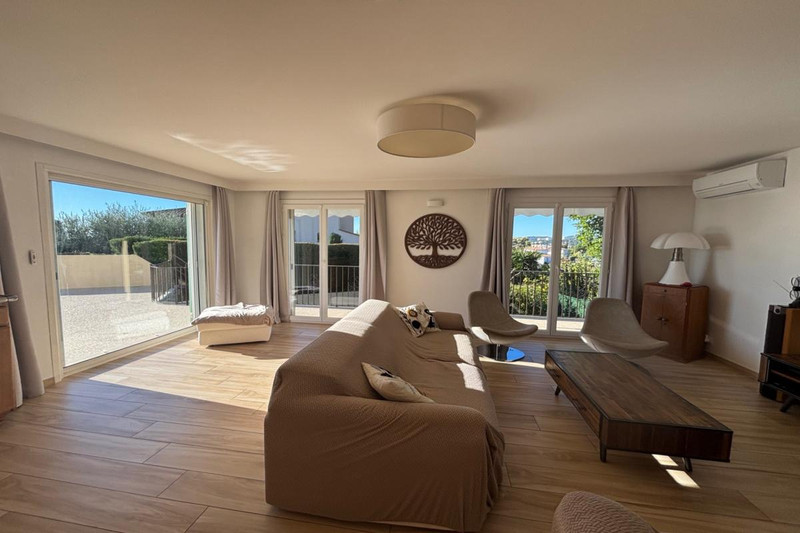 French property for sale in Cagnes-sur-Mer, Alpes-Maritimes - €1,495,000 - photo 2