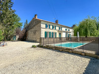 Propriété à vendre à Le Seure, Charente-Maritime - 261 450 € - photo n°1