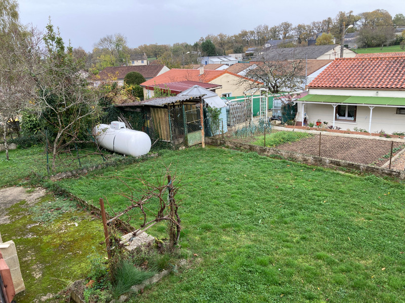 French property for sale in L'Isle-Jourdain, Vienne - €138,000 - photo 9