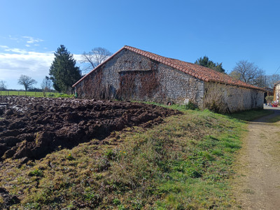 French property for sale in Charroux, Vienne - €210,600 - photo 13