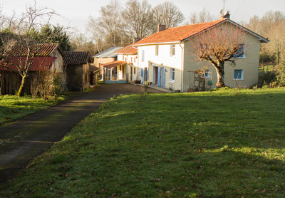 Maison à vendre à Saint-Bazile, Haute-Vienne, Limousin, avec Leggett Immobilier