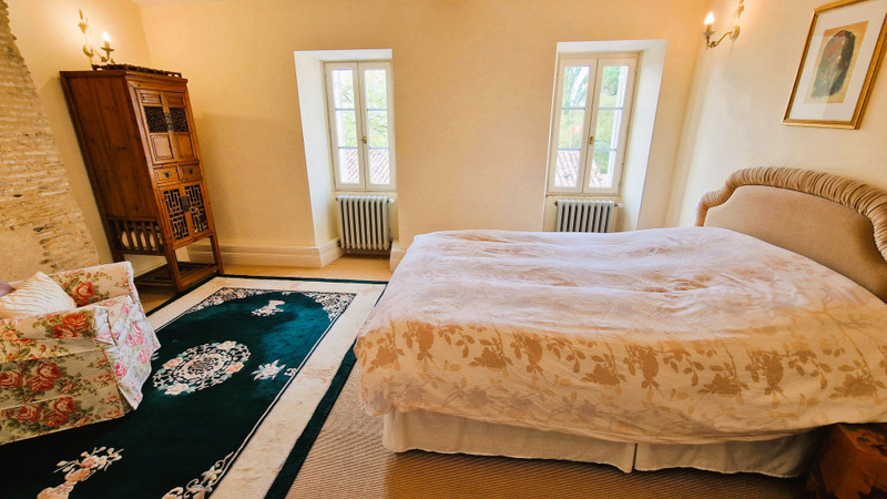 French property for sale in Clérac, Charente-Maritime - €299,999 - photo 3