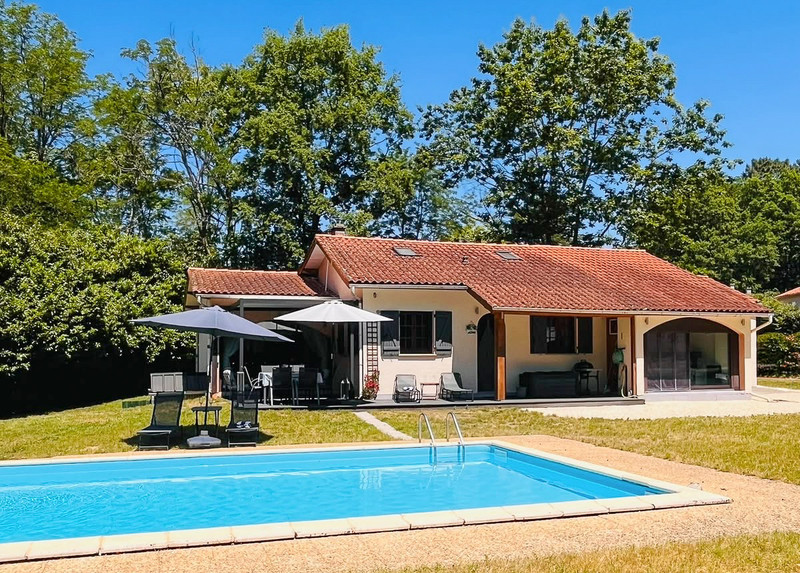 French property for sale in Réaup-Lisse, Lot-et-Garonne - €325,000 - photo 1