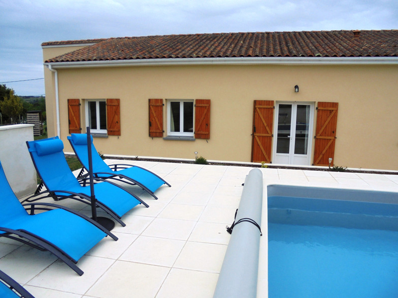 French property for sale in Saint-Séverin, Charente - €246,100 - photo 4
