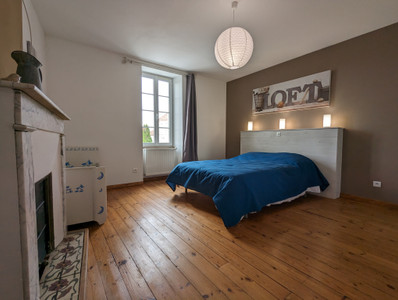 French property for sale in Salles-Lavalette, Charente - €246,000 - photo 6