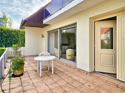 Beautiful 5 bedroom House in Croissy sur Seine: Ideal Location, Bright Spaces and Modern Comfort