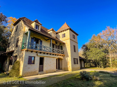 Maison à vendre à Carlux, Dordogne, Aquitaine, avec Leggett Immobilier