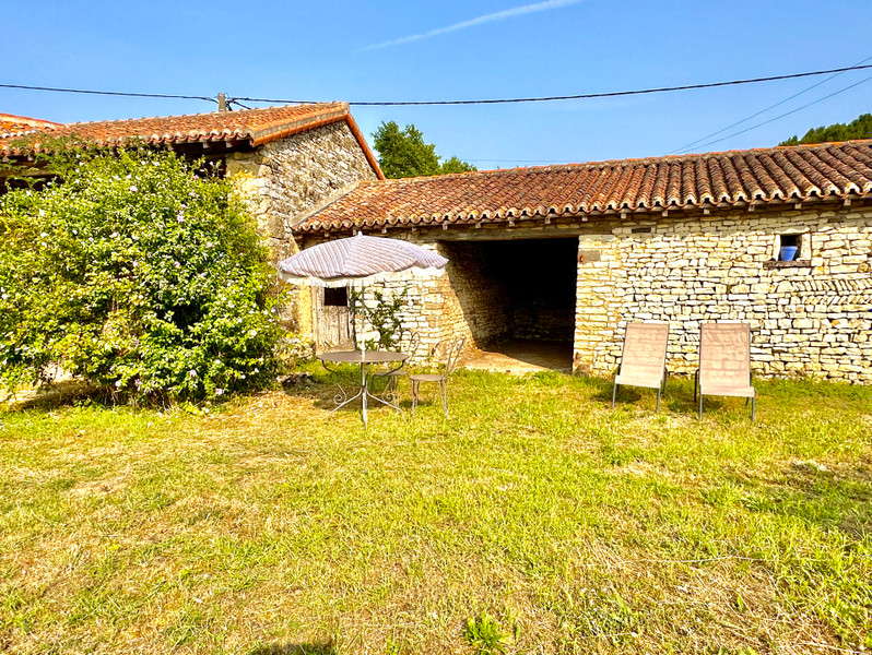 French property for sale in Saint-Jean-de-Sauves, Vienne - €210,500 - photo 2
