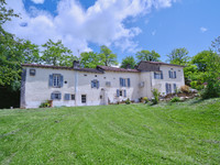 Maison à vendre à Verteillac, Dordogne - 395 000 € - photo 1