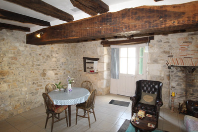 Maison à vendre à Liglet, Vienne, Poitou-Charentes, avec Leggett Immobilier