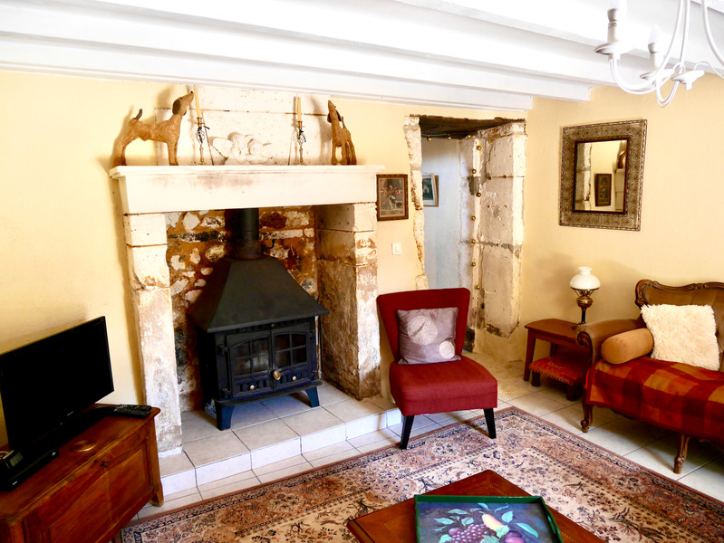 French property for sale in Charras, Charente - €131,868 - photo 2