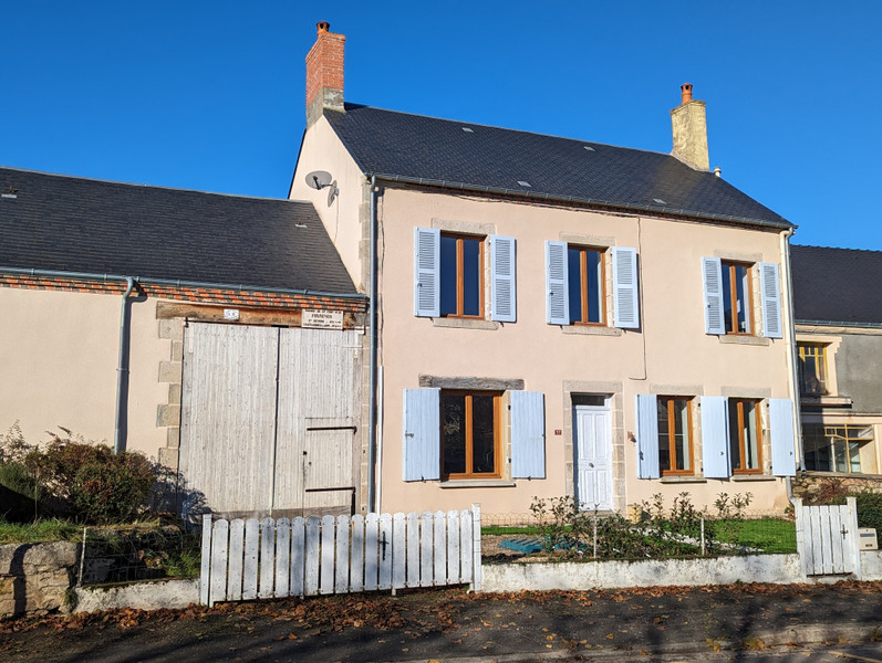 Maison à vendre à Feusines, Indre - 119 900 € - photo 1