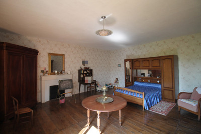 French property for sale in Tusson, Charente - €365,700 - photo 5