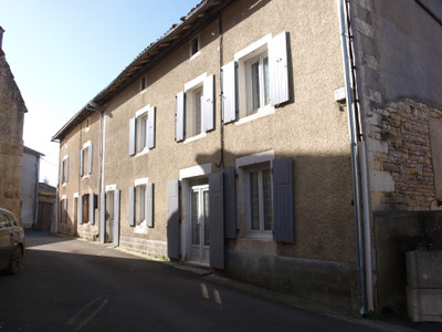 Maison à vendre à Chaunay, Vienne, Poitou-Charentes, avec Leggett Immobilier