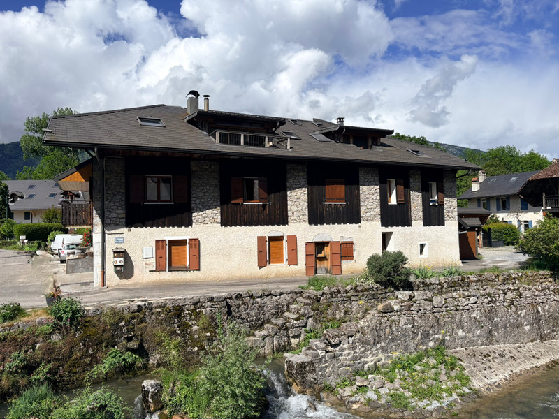 French property for sale in Doussard, Haute-Savoie - €330,000 - photo 0