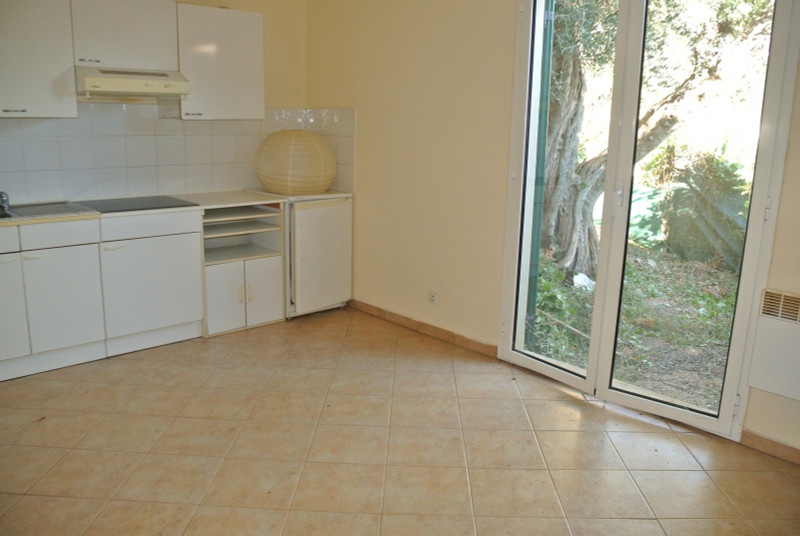 French property for sale in Villefranche-sur-Mer, Alpes-Maritimes - &#8364;320,000 - photo 4