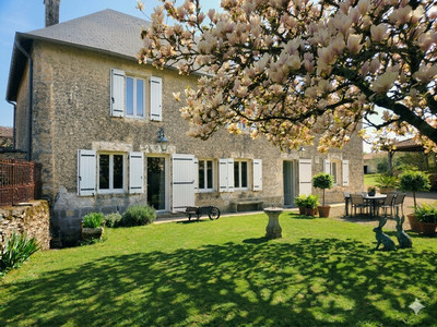 Maison à vendre à Barro, Charente, Poitou-Charentes, avec Leggett Immobilier