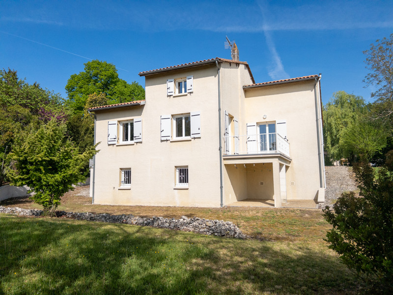 French property for sale in Saint-Séverin, Charente - €180,000 - photo 8