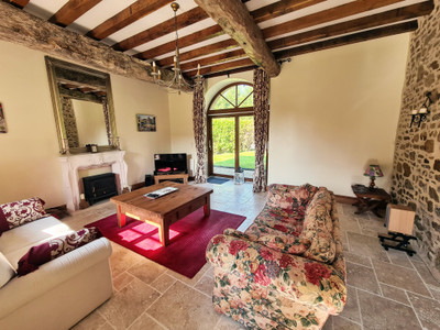 French property for sale in Saint-Pierre-des-Landes, Mayenne - €325,000 - photo 2
