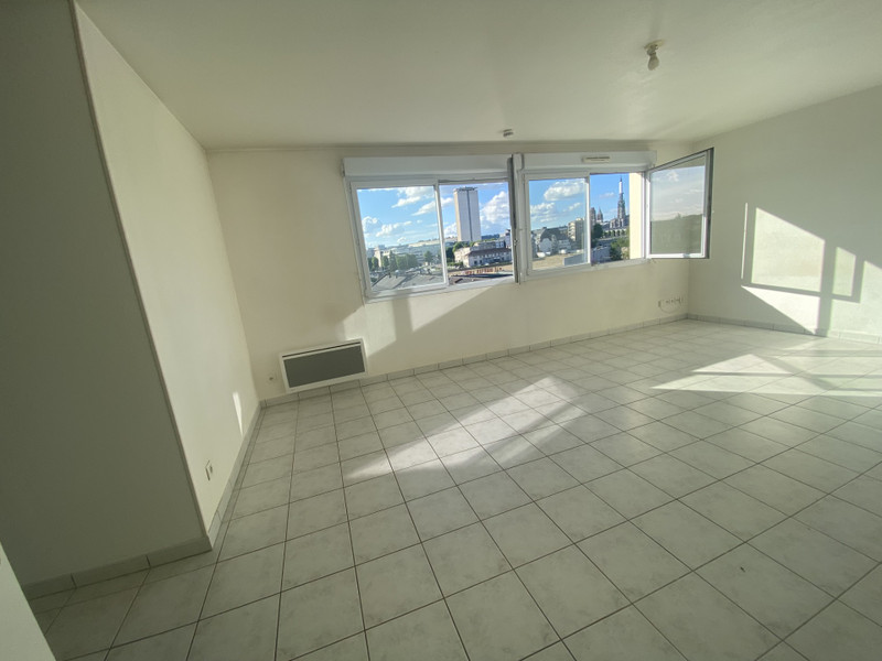 French property for sale in Rouen, Seine-Maritime - €99,000 - photo 2
