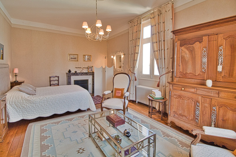 French property for sale in Mirebeau, Vienne - €650,000 - photo 10