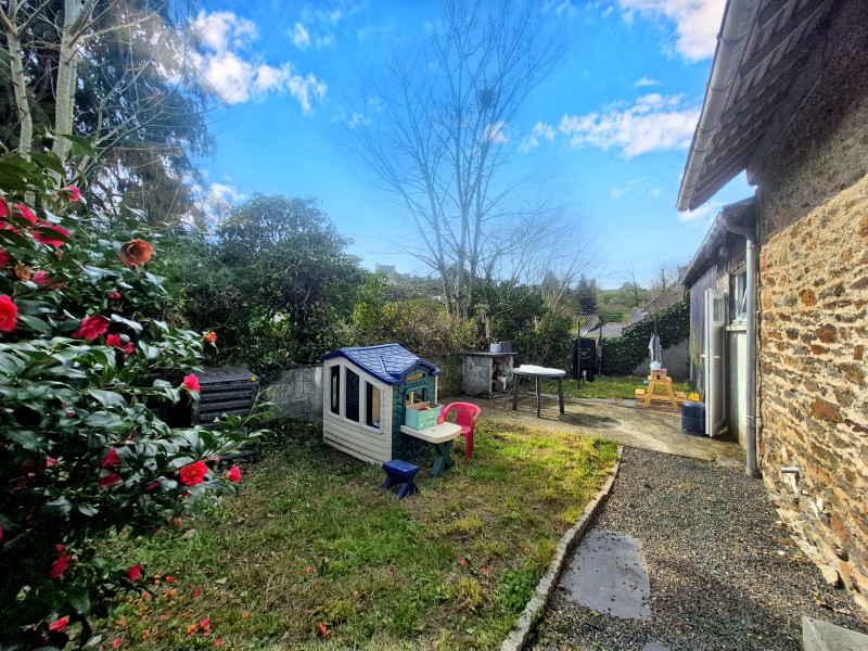 French property for sale in Callac, Côtes-d'Armor - €88,000 - photo 1