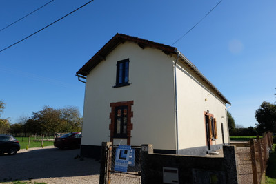 Maison à vendre à Chassiecq, Charente, Poitou-Charentes, avec Leggett Immobilier