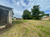 Maison à vendre à Val-d'Auge, Charente - 214.000 € - photo 2