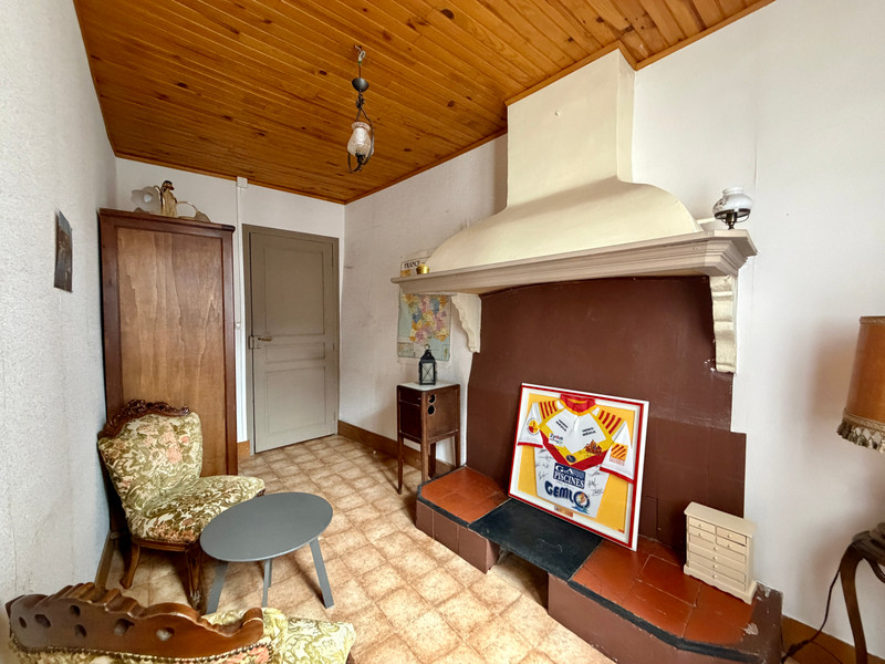 French property for sale in Ille-sur-Têt, Pyrénées-Orientales - €212,000 - photo 8