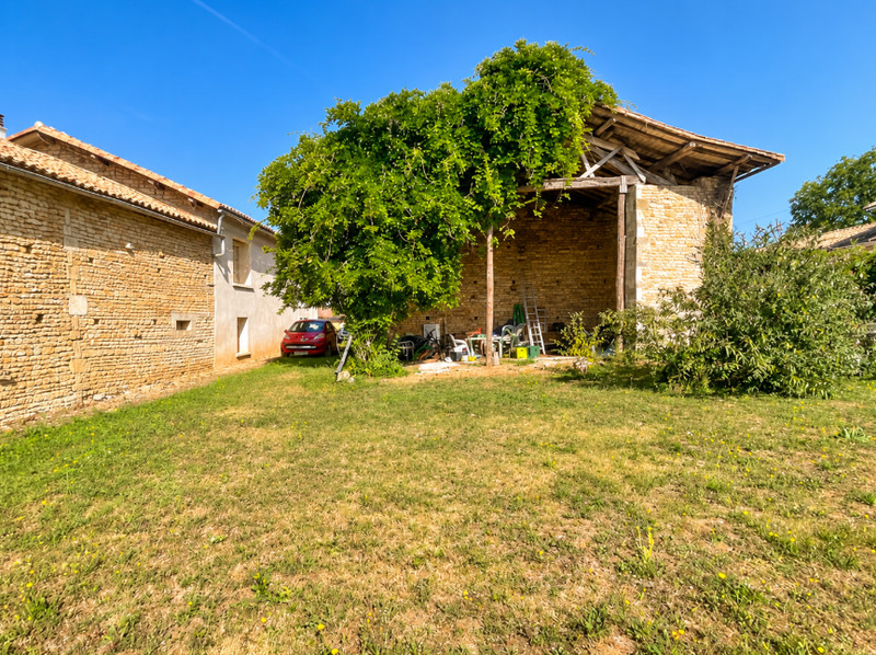 French property for sale in Lorigné, Deux-Sèvres - €150,420 - photo 9