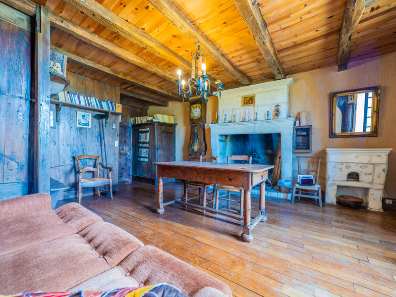 French property for sale in Champagne-et-Fontaine, Dordogne - €318,000 - photo 6