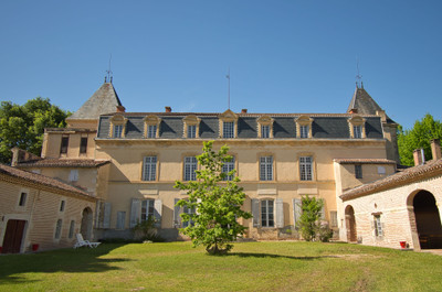 Chateau à vendre à Clairac, Lot-et-Garonne, Aquitaine, avec Leggett Immobilier
