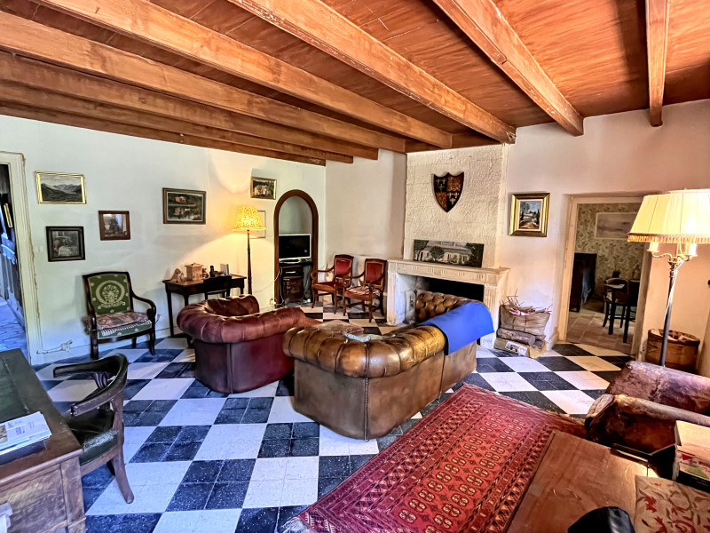 French property for sale in Saint-Palais-sur-Mer, Charente-Maritime - €630,000 - photo 2
