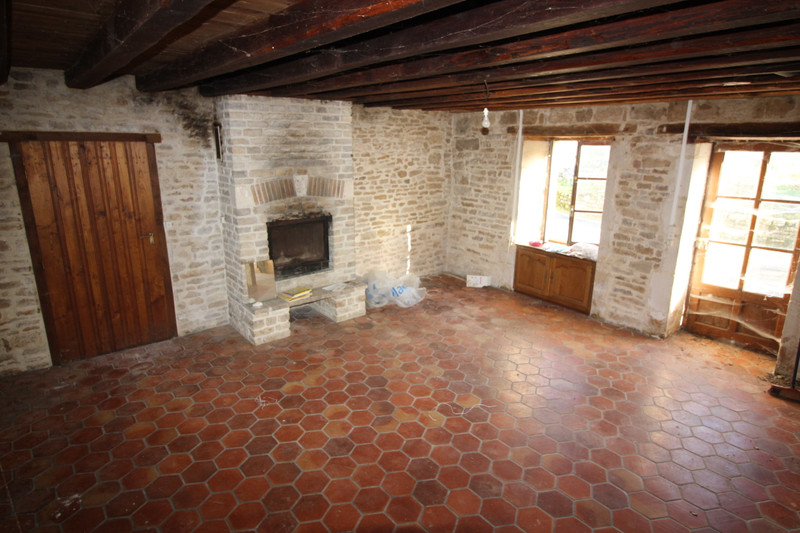 French property for sale in Empuré, Charente - €77,000 - photo 4