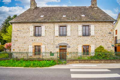 Maison à vendre à Eygurande, Corrèze, Limousin, avec Leggett Immobilier