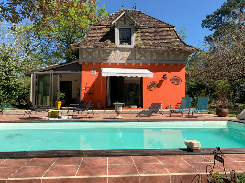 Maison à vendre à Saint-Méard-de-Gurçon, Dordogne - 477.000 € - photo 1