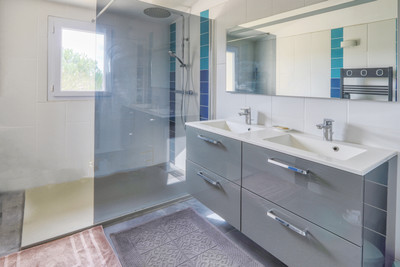 French property for sale in Saint-Saturnin-lès-Apt, Vaucluse - €766,000 - photo 6