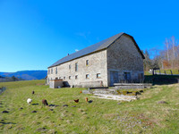 Maison à vendre à Égletons, Corrèze - 304.950 € - photo 1