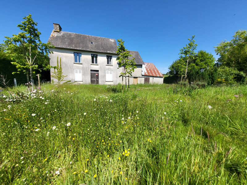 Maison à vendre à Saint-Cyr-du-Bailleul, Manche - 76.000 € - photo 1