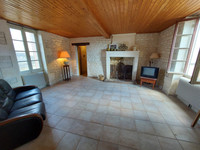 Maison à vendre à Bouëx, Charente - 195.000 € - photo 5