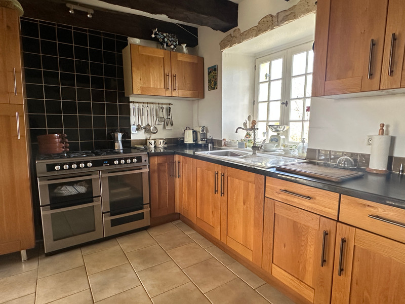 French property for sale in Thiviers, Dordogne - €583,000 - photo 4