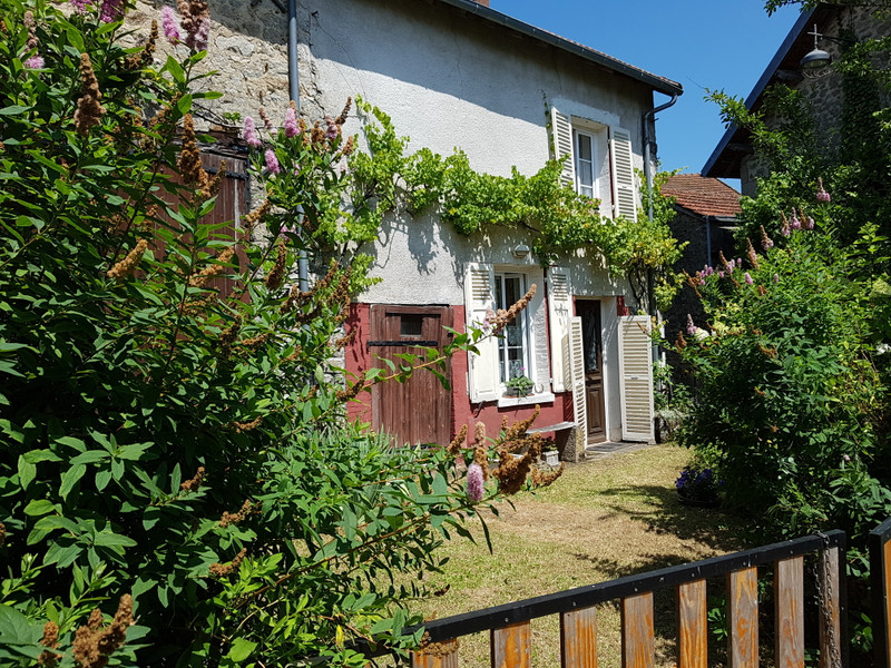 Maison à vendre à Saint-Dizier-Masbaraud, Creuse - 82 500 € - photo 1