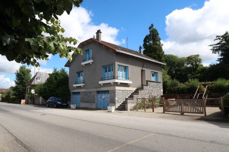House in PeyratleChâteau HauteVienne Renovated detached 3/4