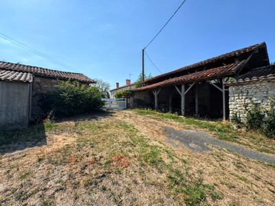French property for sale in Pérignac, Charente - €214,000 - photo 9