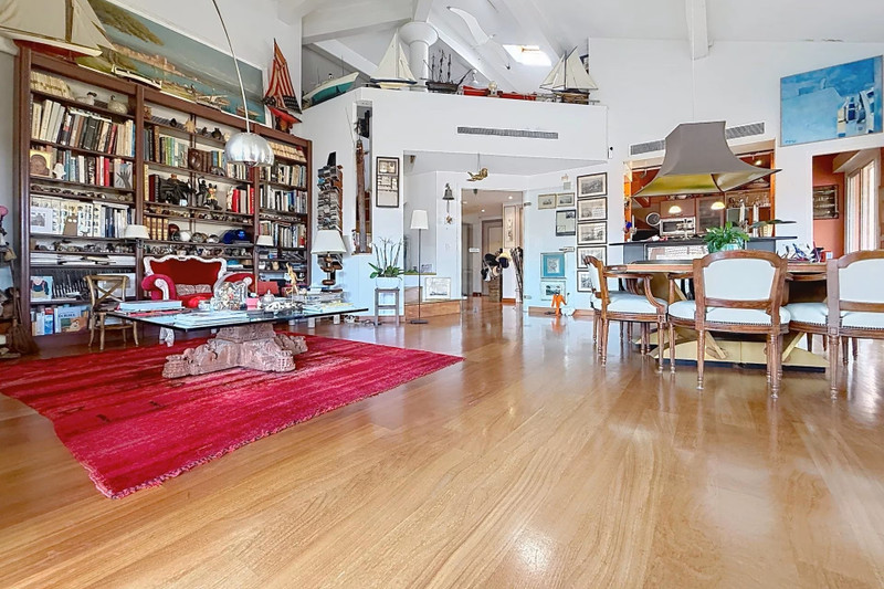 French property for sale in Nice, Alpes-Maritimes - €1,500,000 - photo 0
