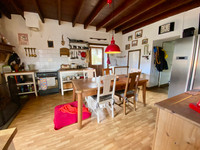 Maison à vendre à Les Salles-Lavauguyon, Haute-Vienne - 99.500 € - photo 2